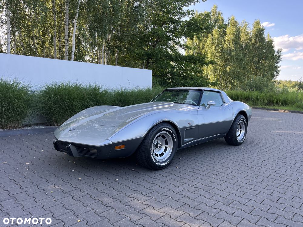 Chevrolet Corvette - 1