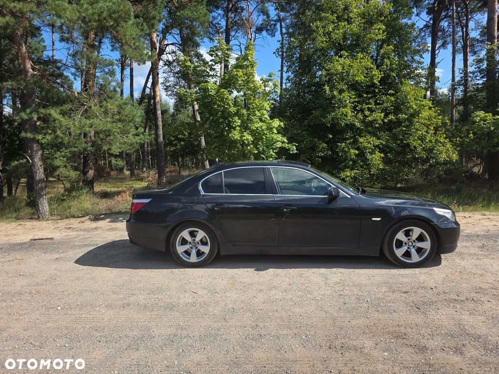 BMW Seria 5 523i - 4