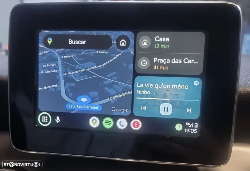 Mercedes-Benz CLA 180 d Shooting Brake AMG Line - 12