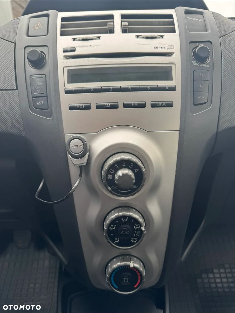 Toyota Yaris 1.3 Luna A/C - 10