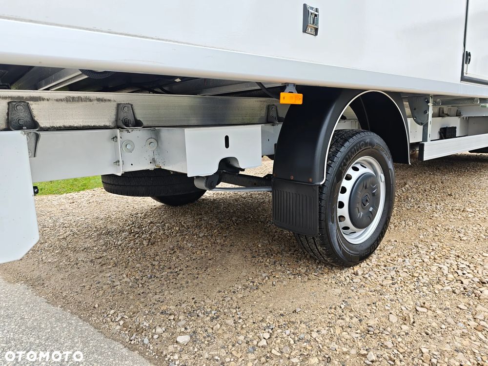 Renault MASTER 2.3DCI 165KM* Kontener 8-EuroPalet dł.420cm, szer.220cm, wys.230cm* POLSKI SALON** 172 TYŚ KM** DMC do 3.5T kat.B** - 33