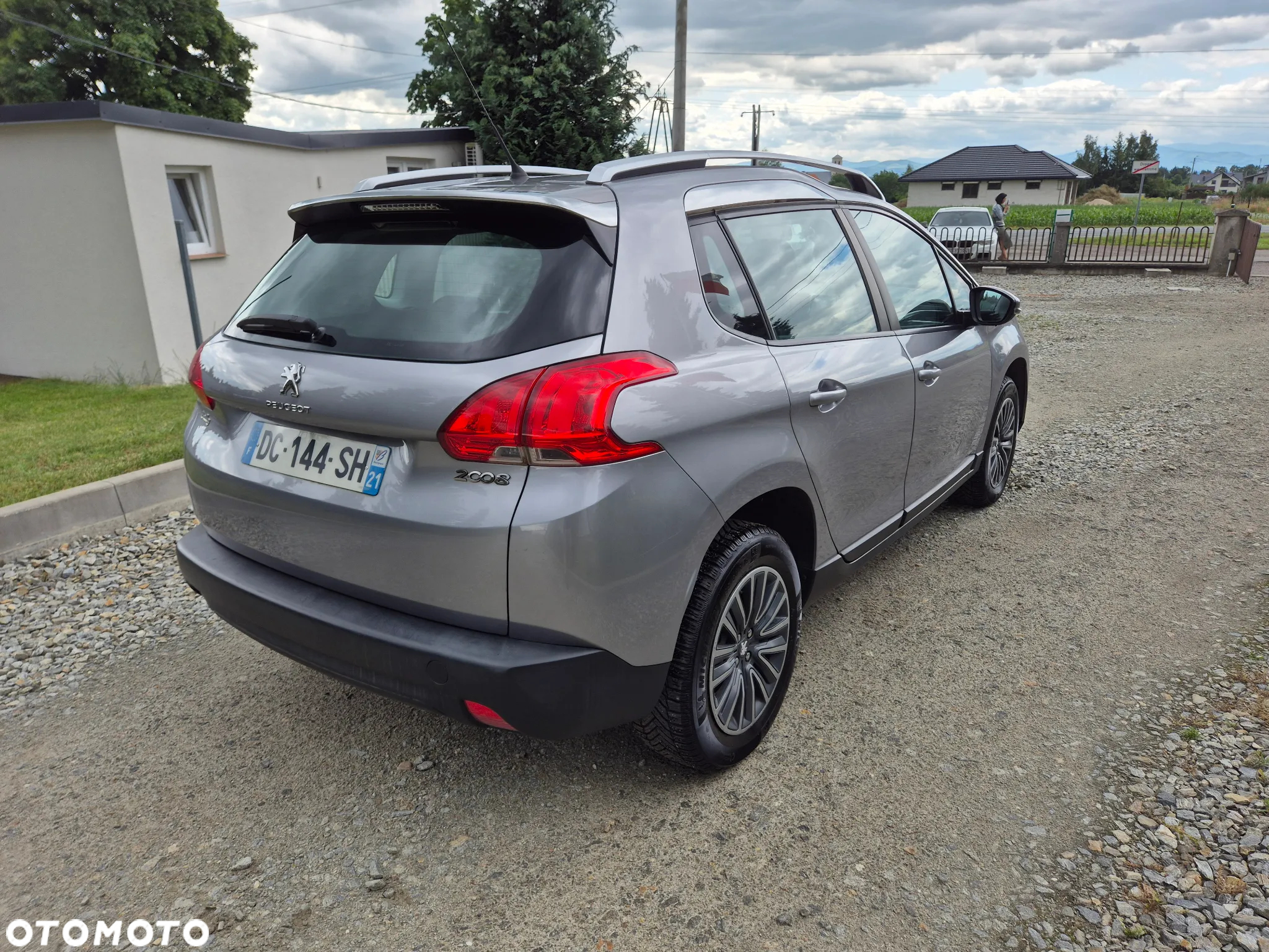 Peugeot 2008 - 5