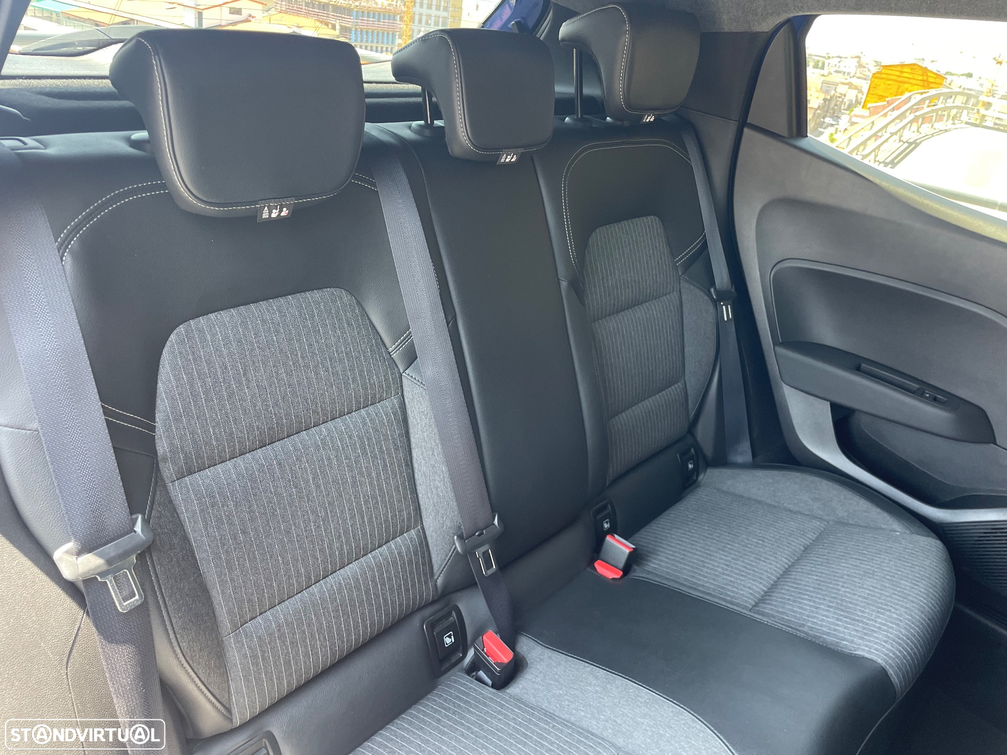 Renault Clio 1.0 TCe Intens Bi-Fuel - 9