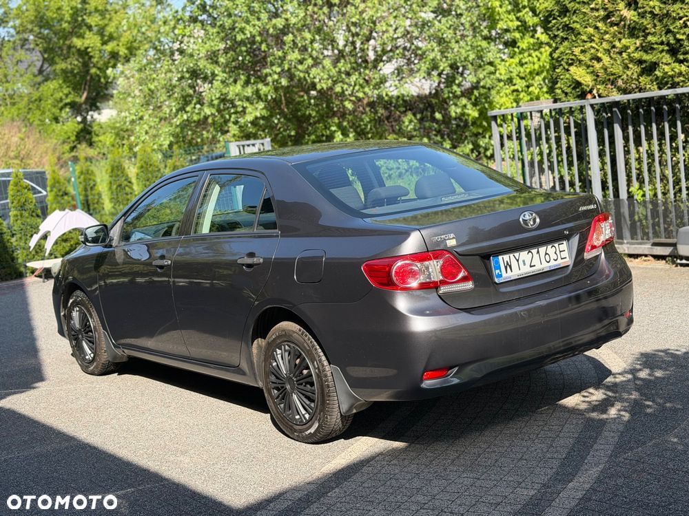 Toyota Corolla 1.6 Luna - 5