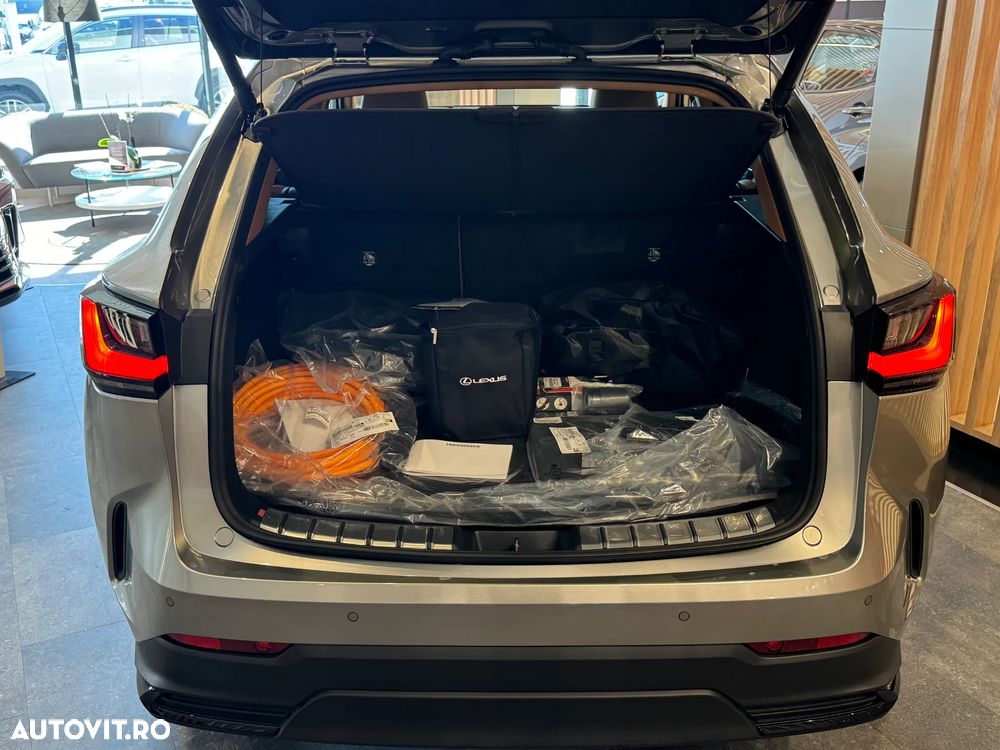 Lexus Seria NX 450h+ AWD CVT PHEV Luxury - 29