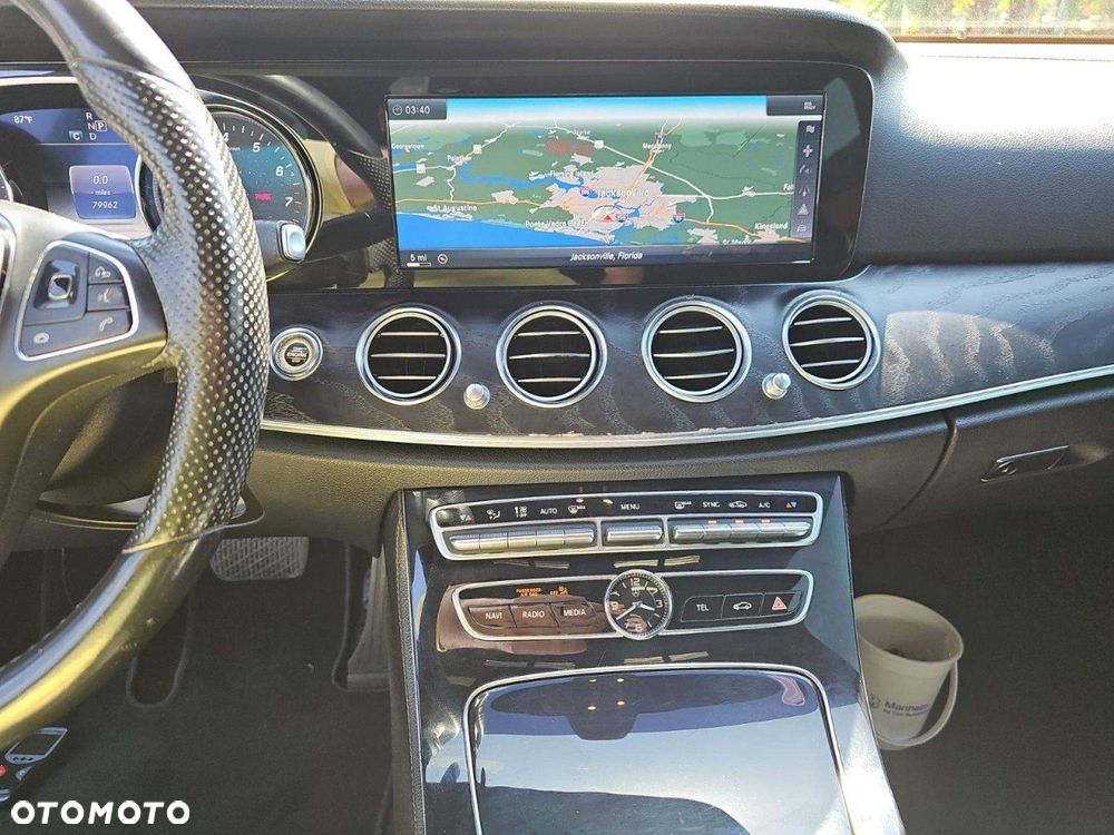 Mercedes-Benz Klasa E 300 9G-TRONIC Avantgarde - 7
