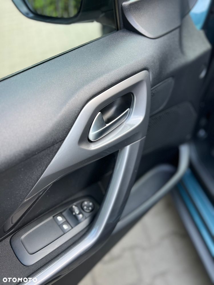 Peugeot 2008 PureTech 110 Stop&Start Urban Move - 29