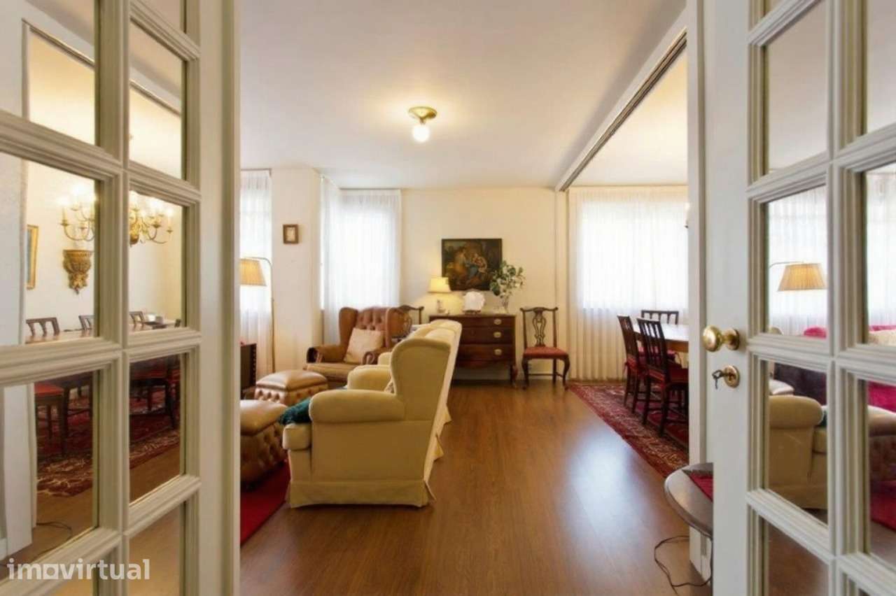 Apartamento T3 Remodelado - Alvalade - Grande imagem: 2/16