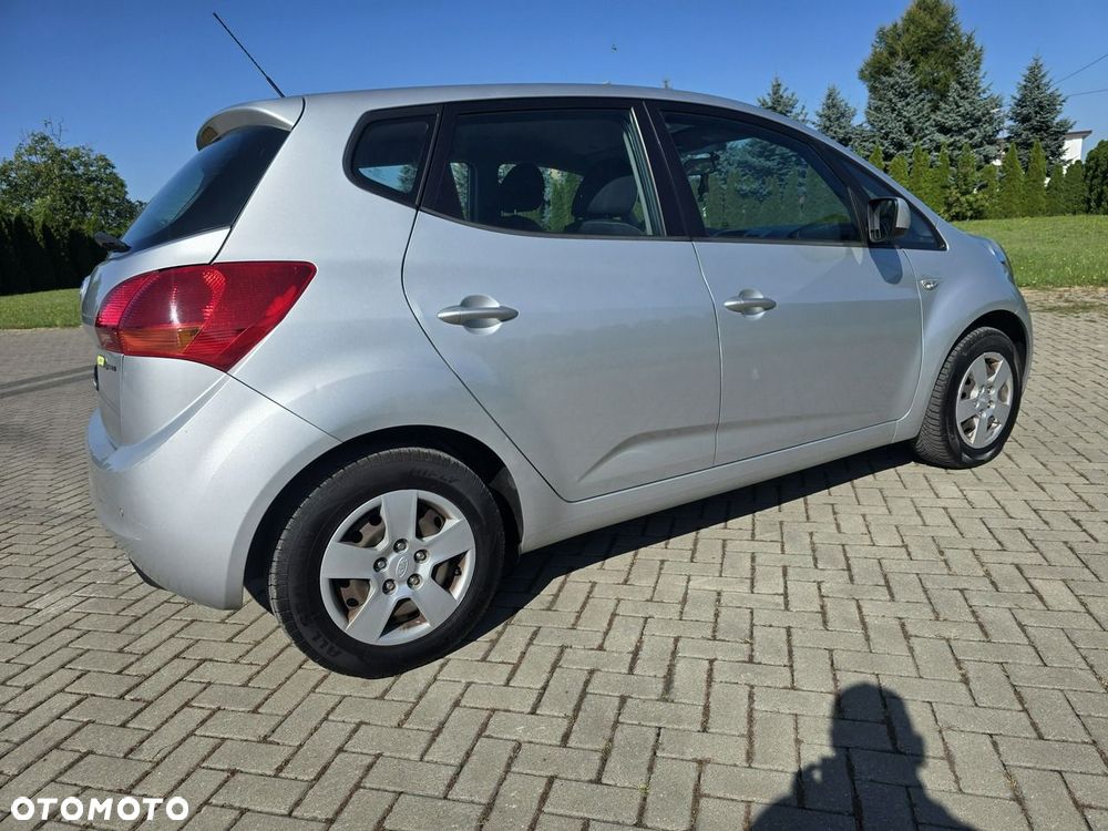 Kia Venga - 9