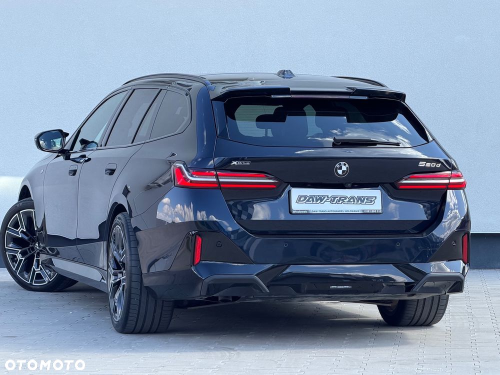 BMW Seria 5 520d xDrive mHEV - 17