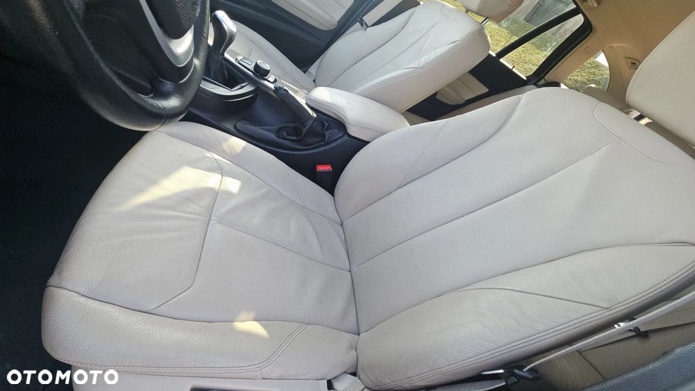 BMW Seria 3 318d Modern Line - 16