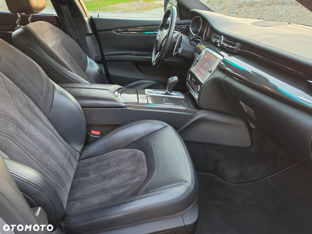 Maserati Quattroporte - 16