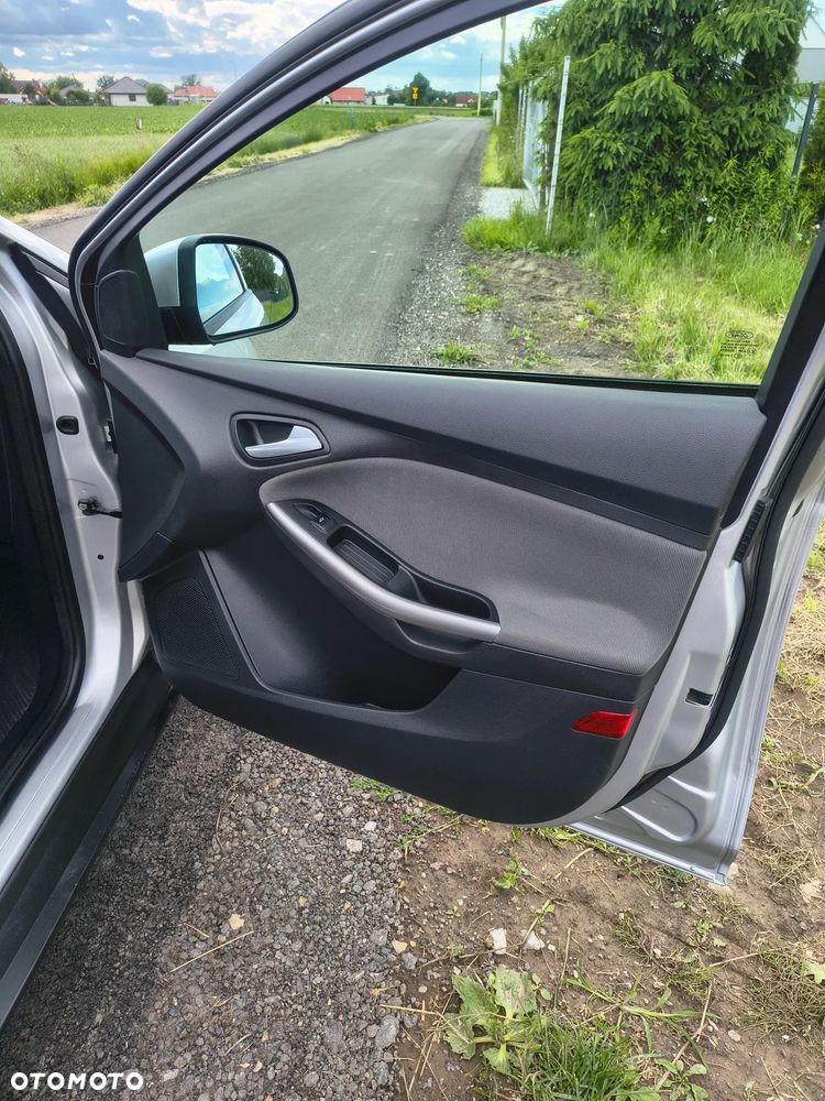 Ford Focus 1.6 TDCi DPF Champions Edition - 11