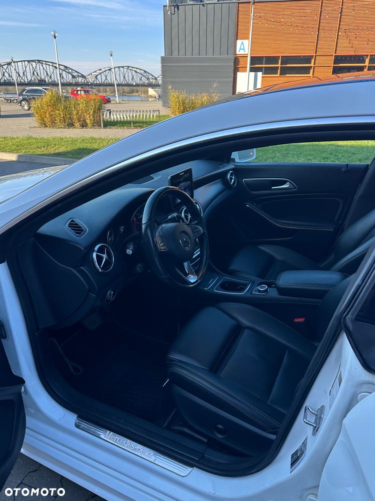 Mercedes-Benz CLA 250 4Matic 7G-DCT Sport - 7