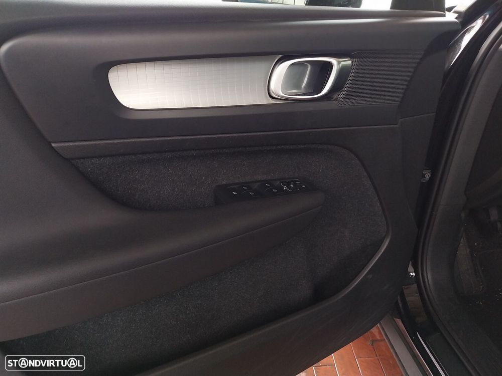 Volvo XC 40 2.0 D3 - 3