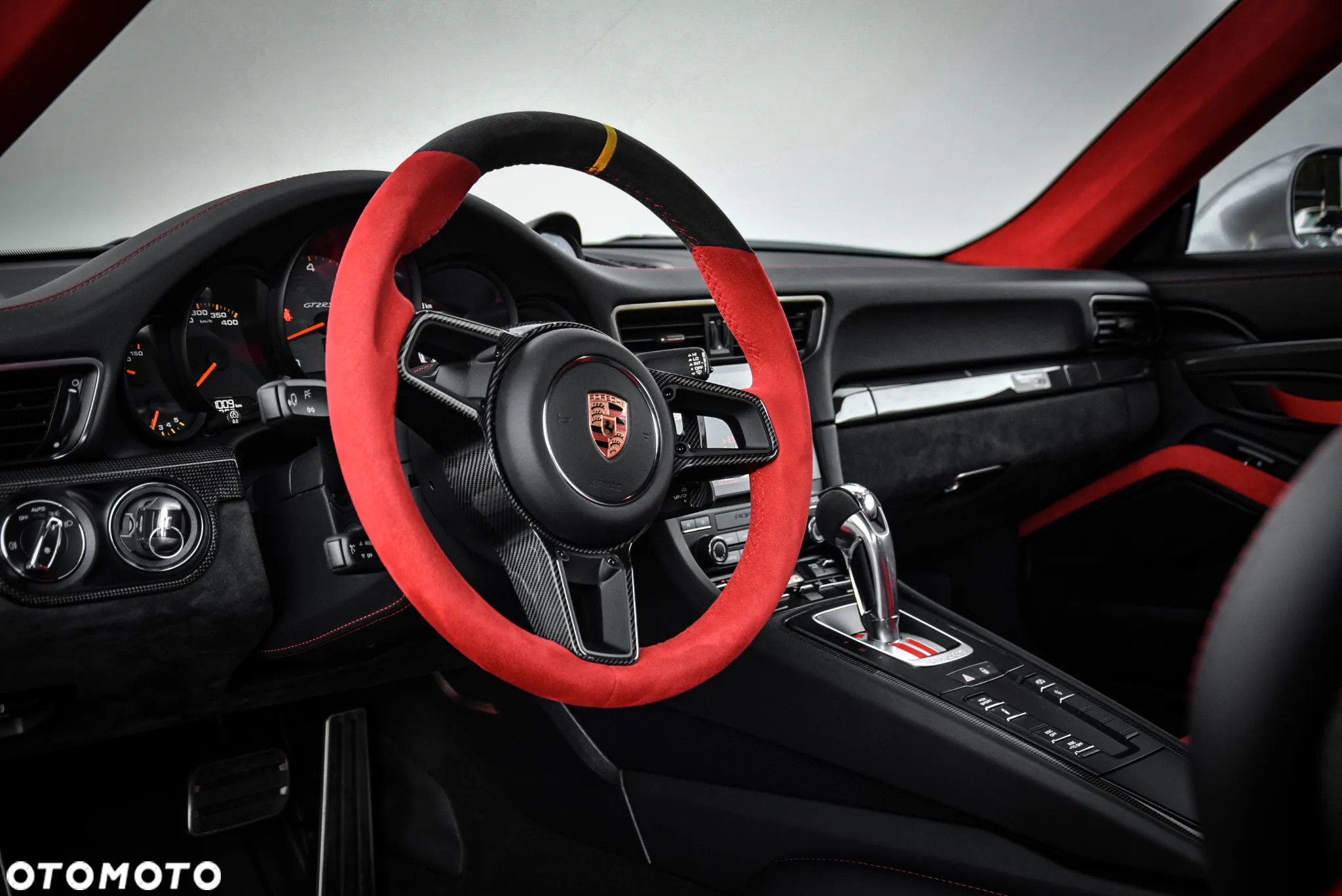 Porsche 911 GT2 RS - 19