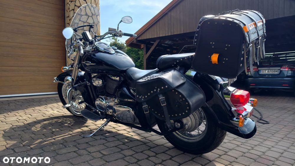 Suzuki Intruder - 6