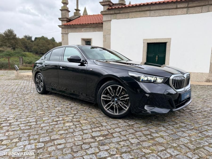 BMW 520 d Pack Desportivo M Pro - 11