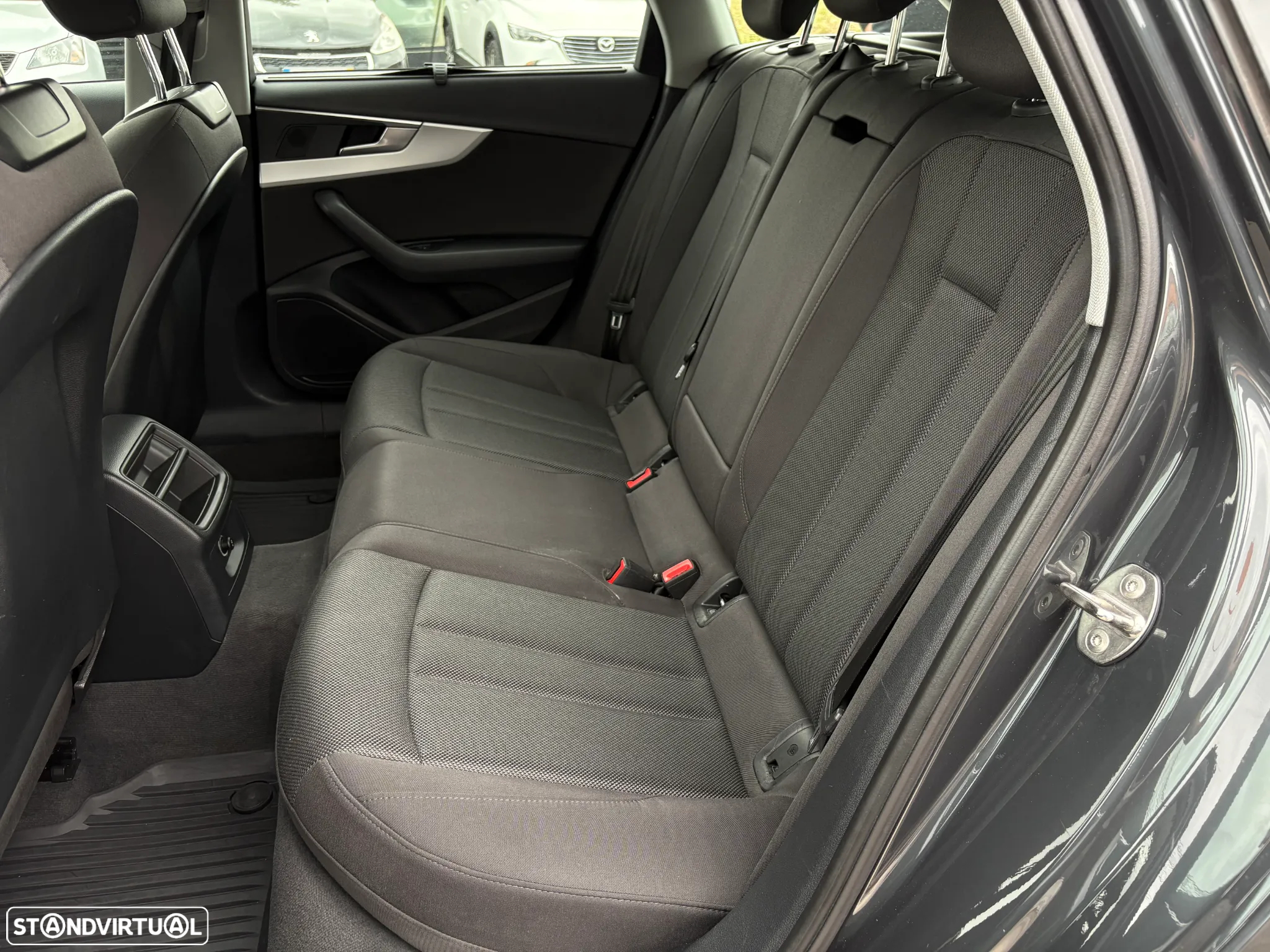Audi A4 Avant 2.0 TDI S tronic - 11