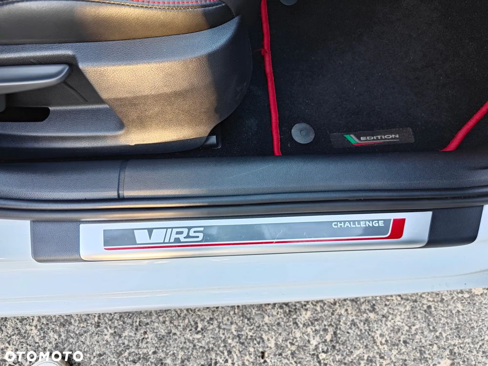 Skoda Octavia 2.0 TDI RS Challenge DSG - 23