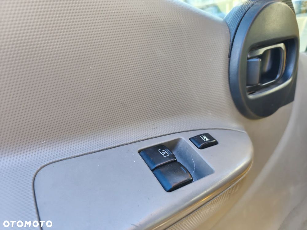 Renault Maxity - 25