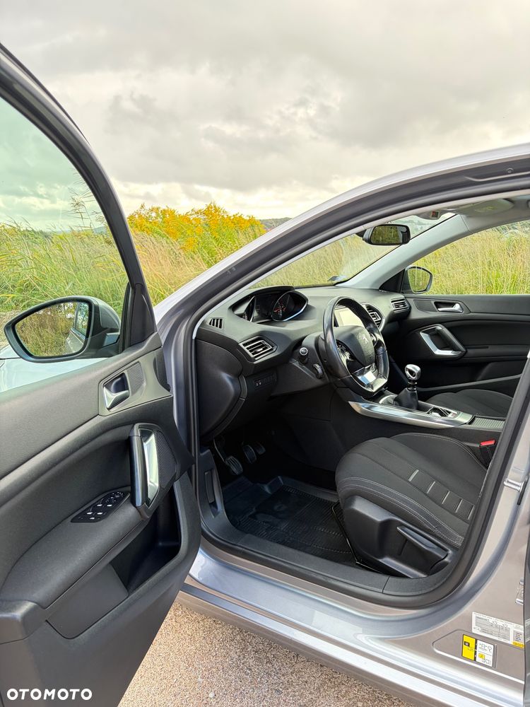 Peugeot 308 1.6 e-HDi Allure S&S - 12