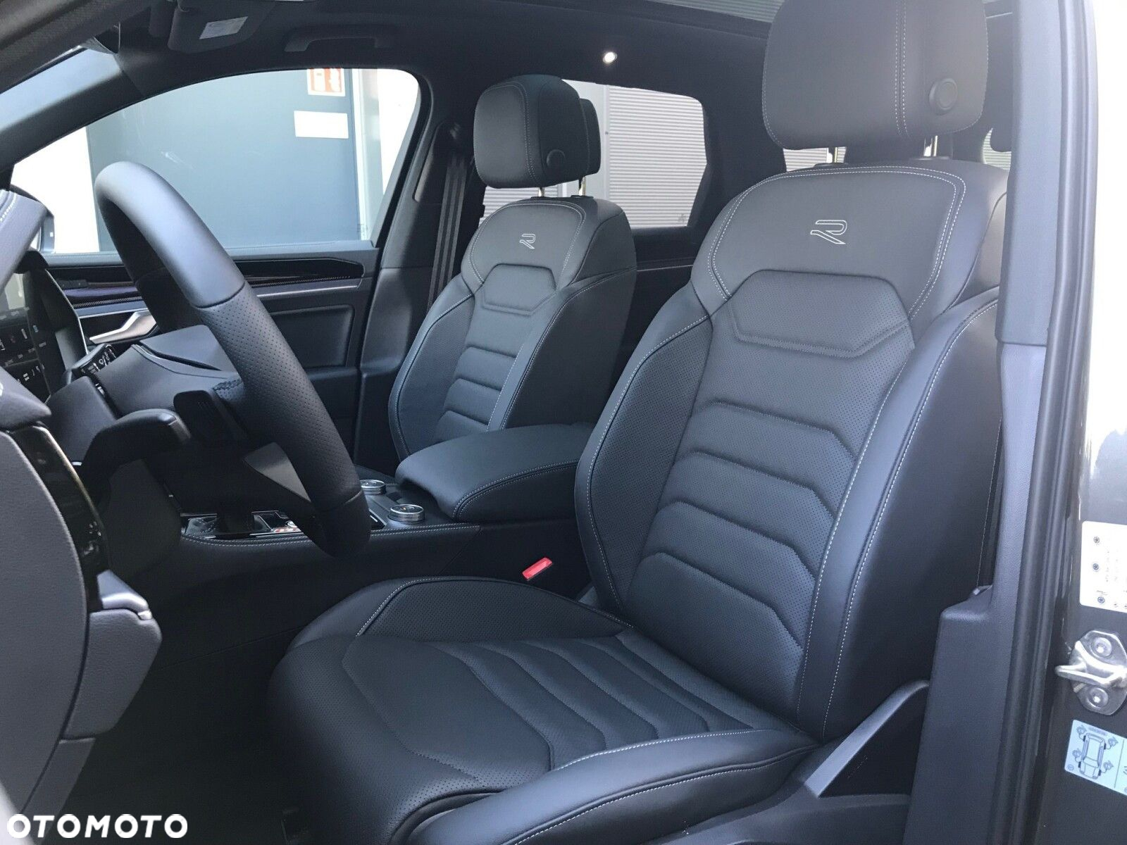 Volkswagen Touareg - 11