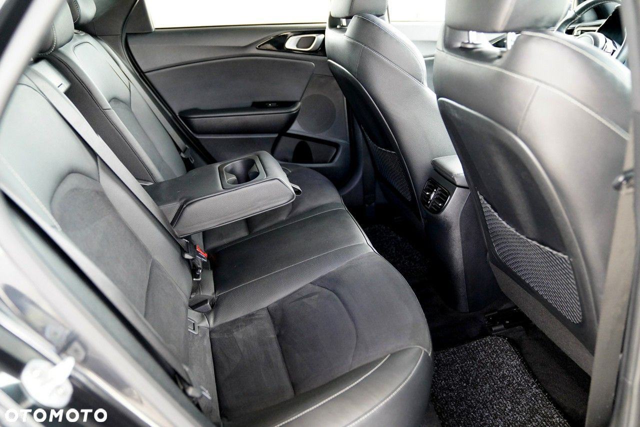 Kia ProCeed - 29