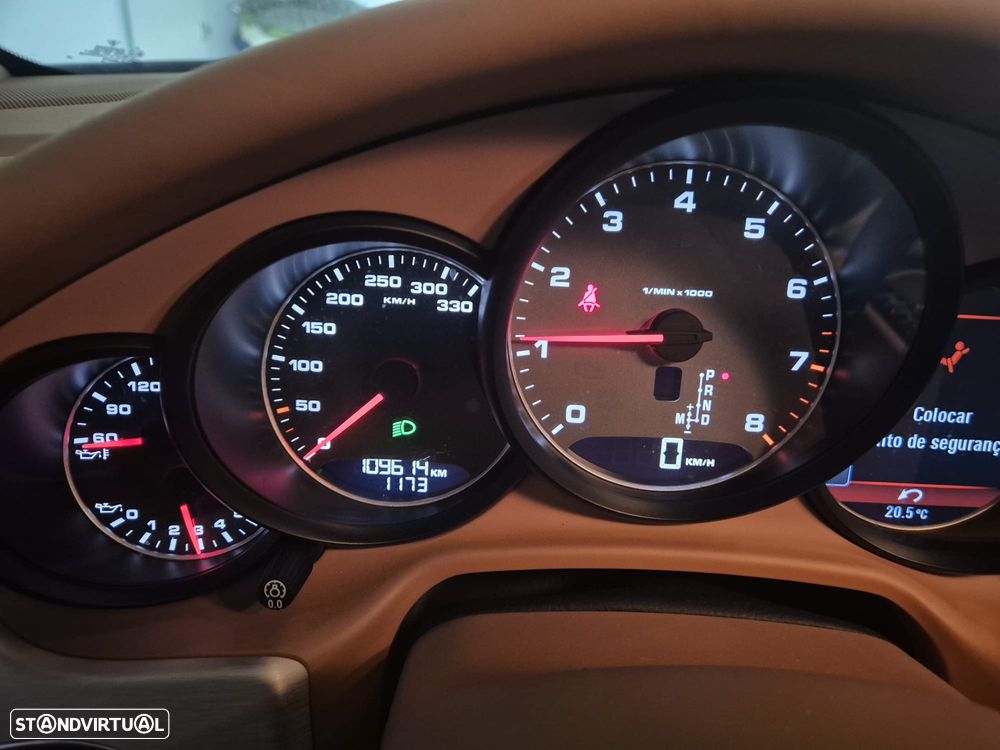 Porsche Panamera 4 S PDK - 9