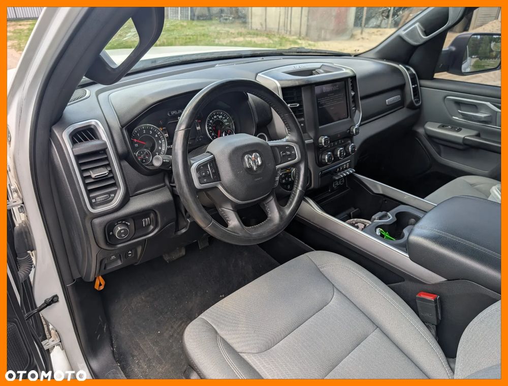 RAM 1500 Crew Cab Shortbed Bighorn - 15