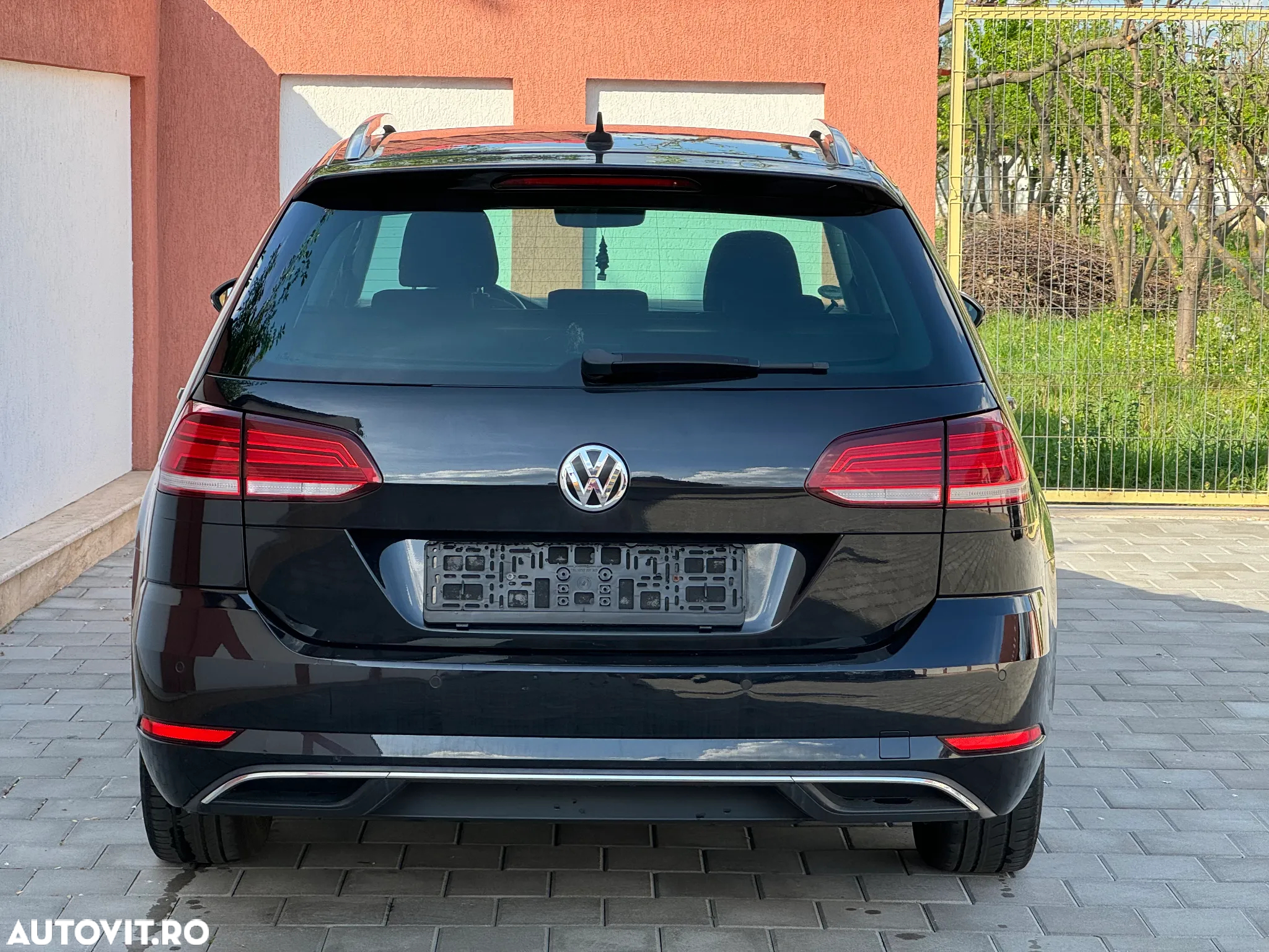 Volkswagen Golf 1.6 TDI SCR DSG Join - 29