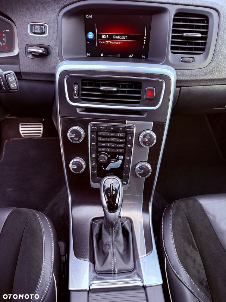 Volvo V60 T4 Geartronic RDesign - 23