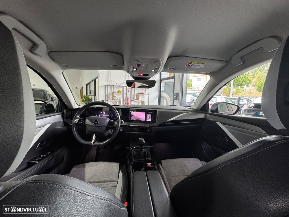 Opel Astra 1.2 T Elegance - 9
