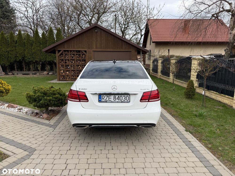 Mercedes-Benz Klasa E 220 BlueTEC 4-Matic Classic - 3