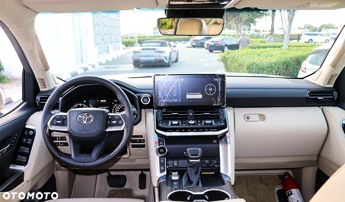 Toyota Land Cruiser - 29