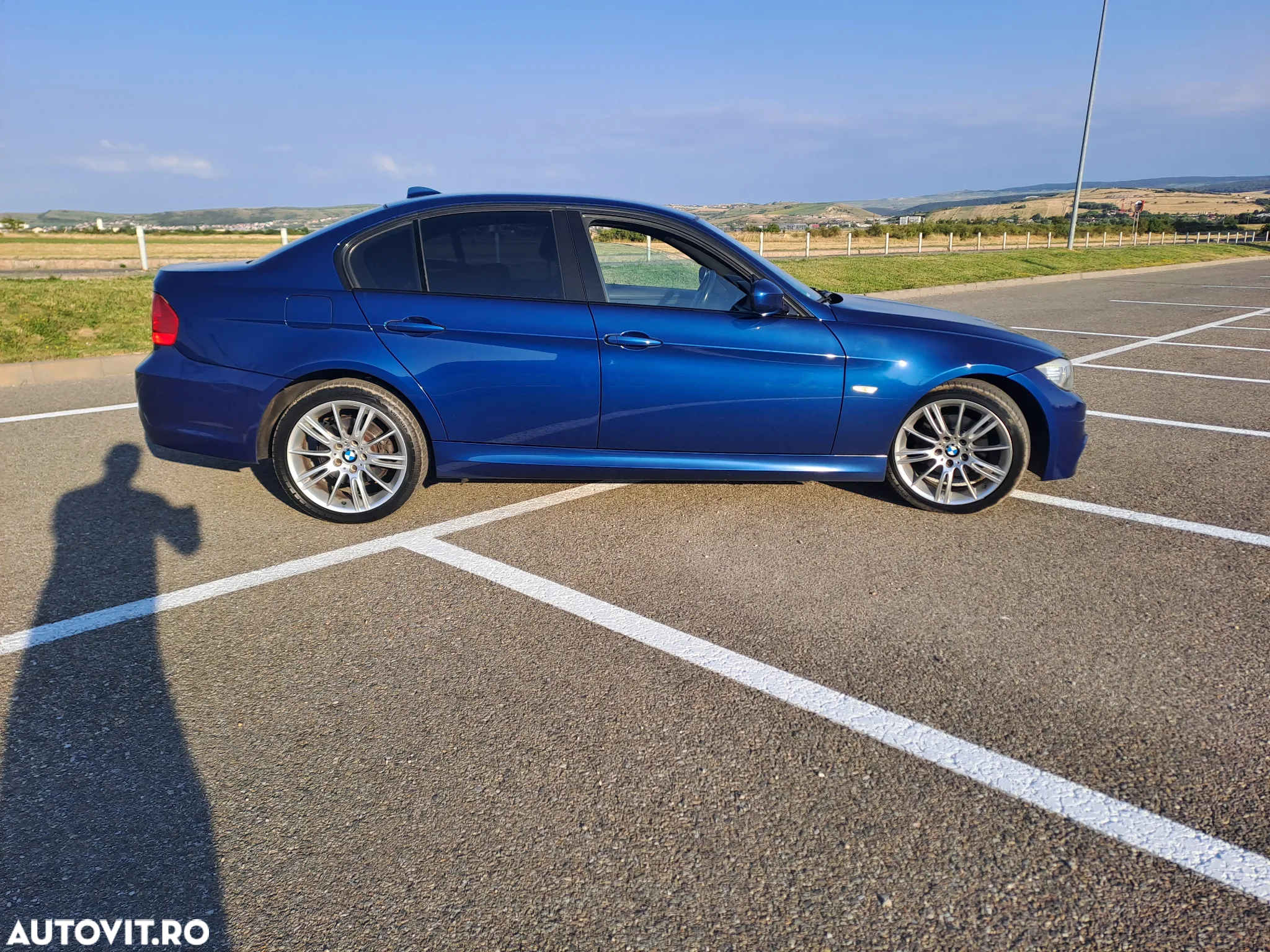 BMW Seria 3 318d - 14