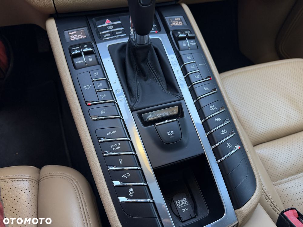 Porsche Macan GTS PDK - 33