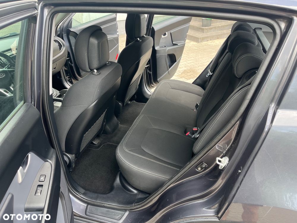 Kia Sportage 2.0 CVVT 2WD Spirit - 12