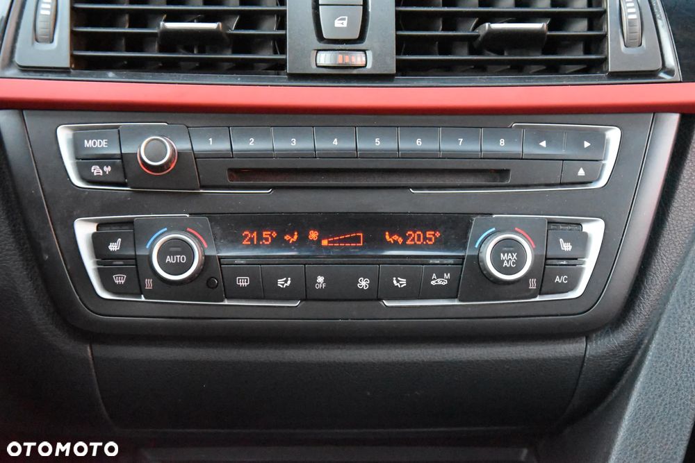 BMW Seria 3 320d Sport Line - 22