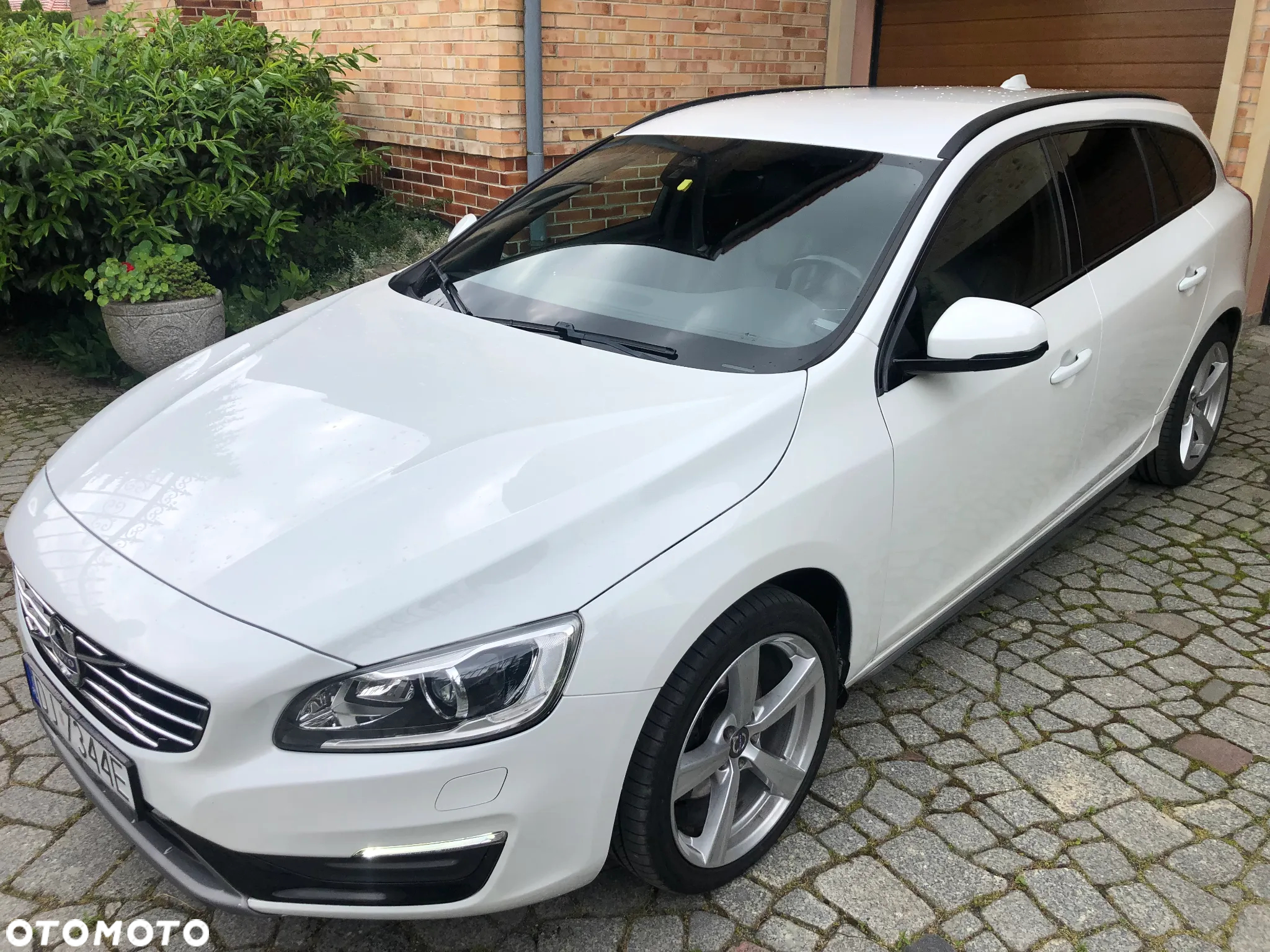 Volvo V60 D4 Drive-E Dynamic Edition (Momentum) - 8