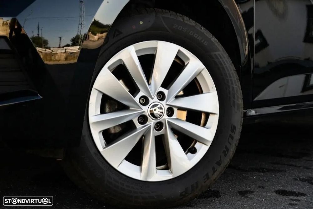 Skoda Kamiq 1.0 TSI Style DSG - 34
