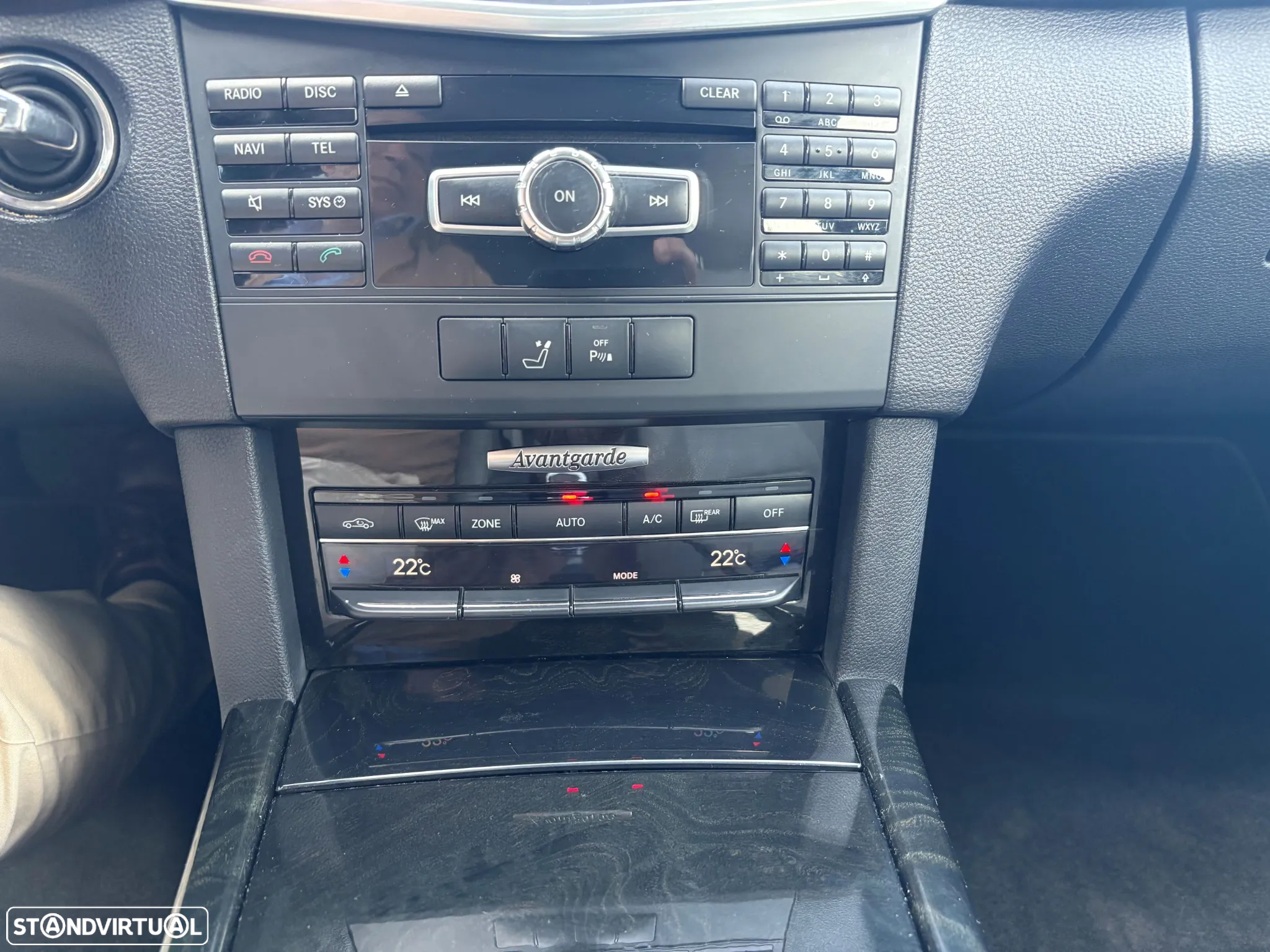 Mercedes-Benz E 300 Bluetec Hybrid Avantgarde - 14