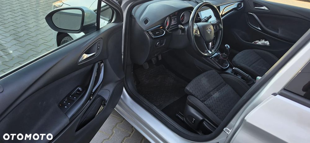 Opel Astra 1.6 CDTI Dynamic S&S - 8