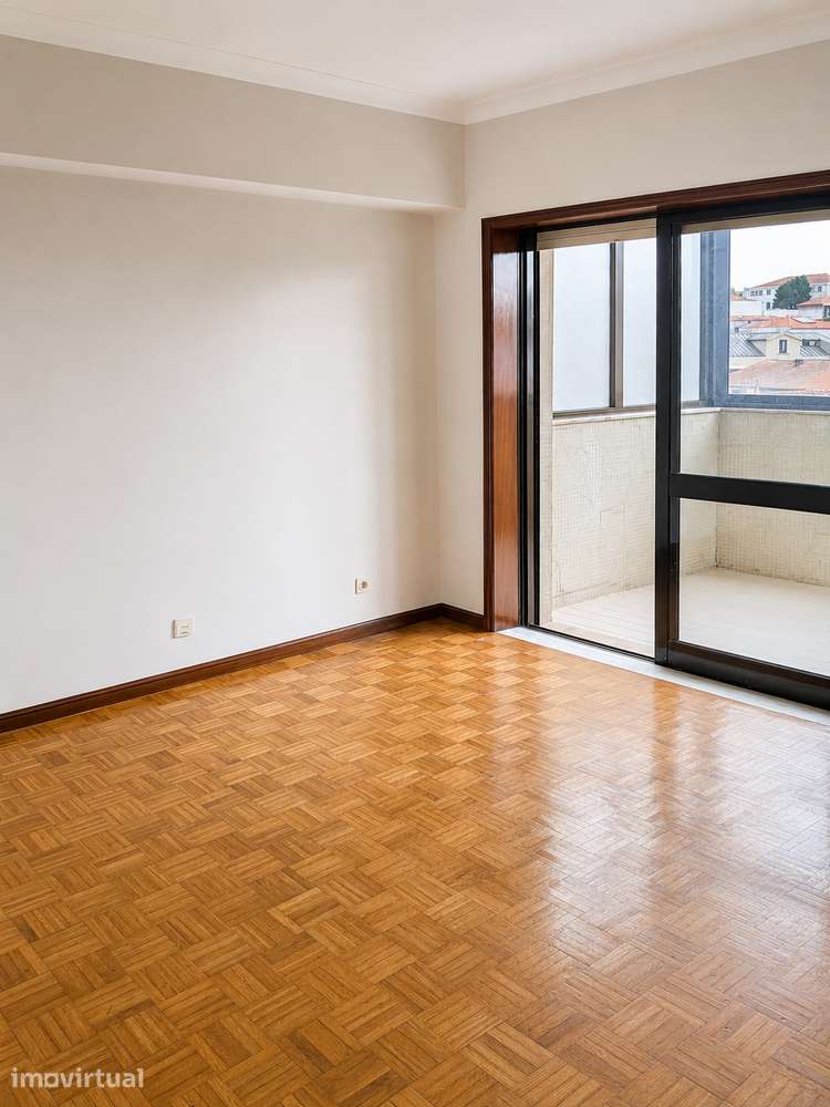 Apartamento T0 com configuração de T1 e  com varanda - Grande imagem: 2/15