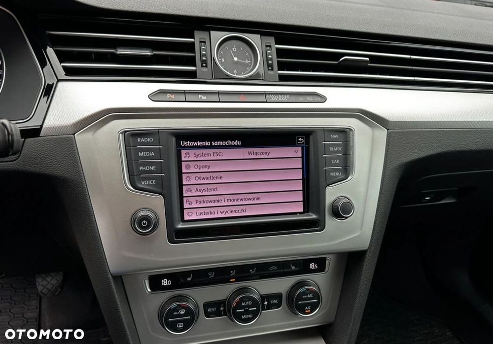 Volkswagen Passat - 15