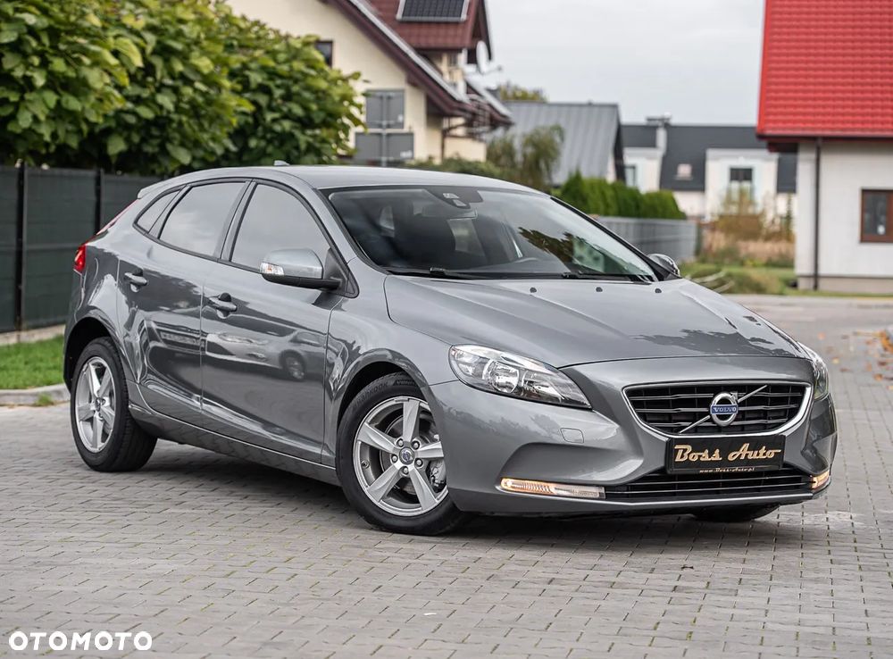 Volvo V40 D2 Momentum - 2