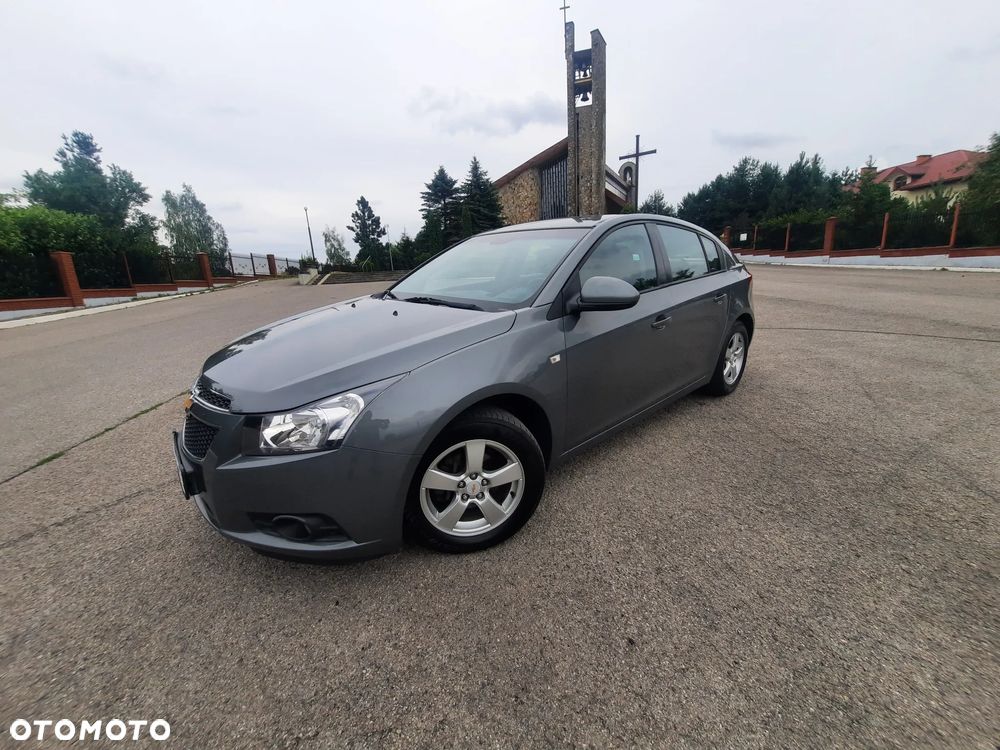 Chevrolet Cruze 1.6 LS+ - 20