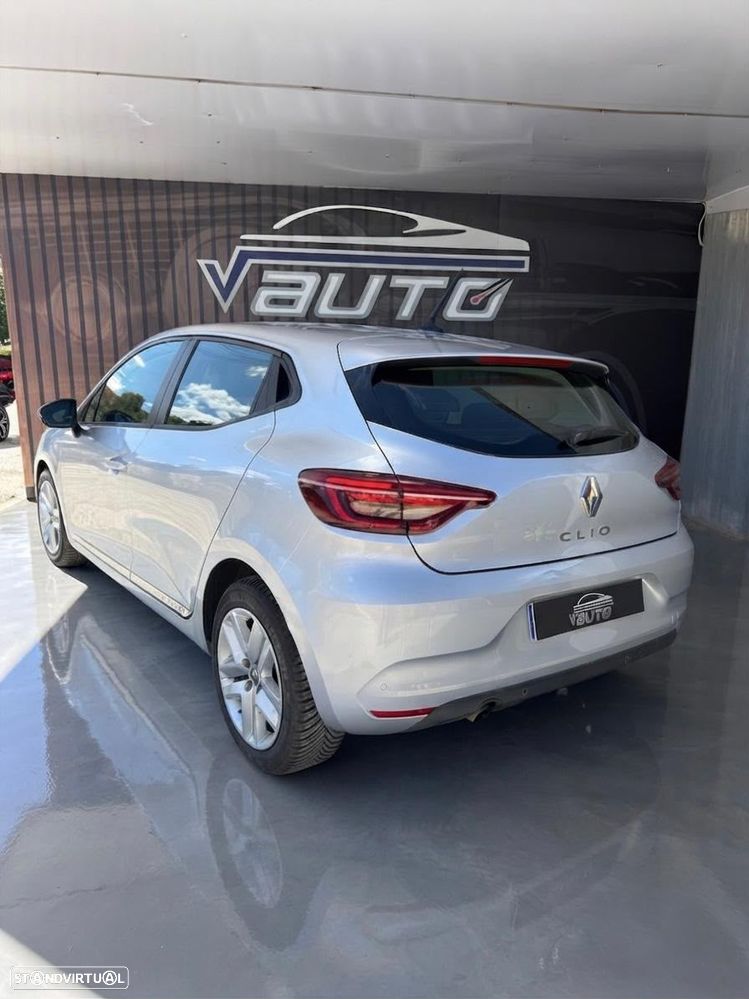 Renault Clio - 7