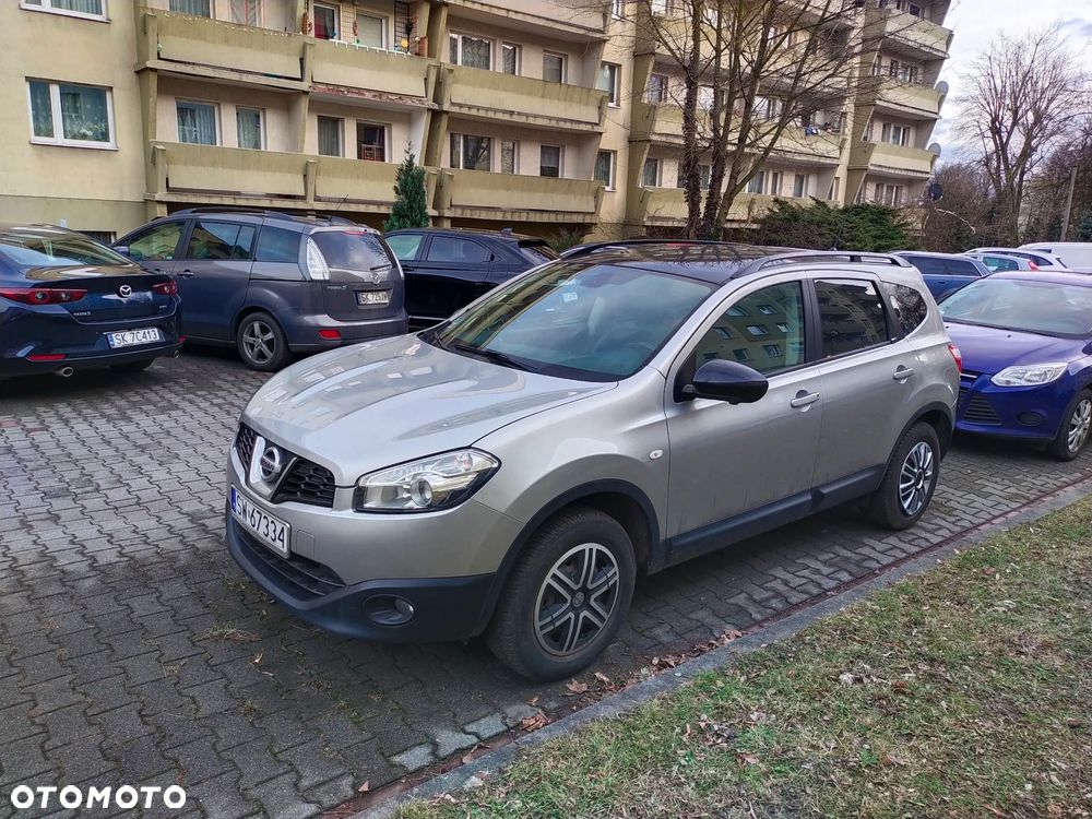 Nissan Qashqai 2.0 lounge - 2