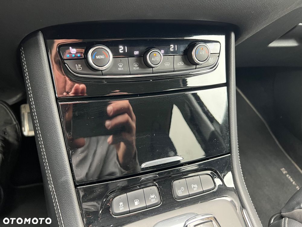 Opel Grandland X 1.6 T PHEV 4x4 Ultimate - 23